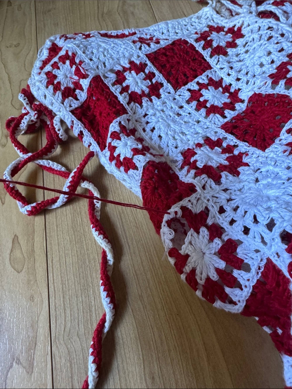 D&G Red and White Crochet Mini Dress - Picture 6 of 9